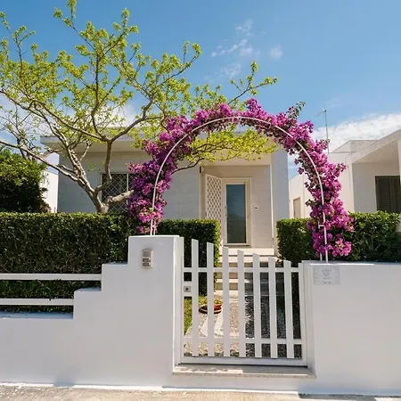 Casa vacanze The White House 100 Mt Dal Mare By Diddoi