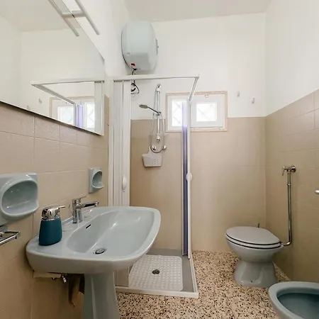 Casa vacanze The White House 100 Mt Dal Mare By Diddoi *